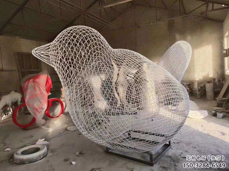 阿拉善盟鏤空小鳥雕塑精選，陸地?cái)[件，鐵藝?guó)B兒雕塑精品