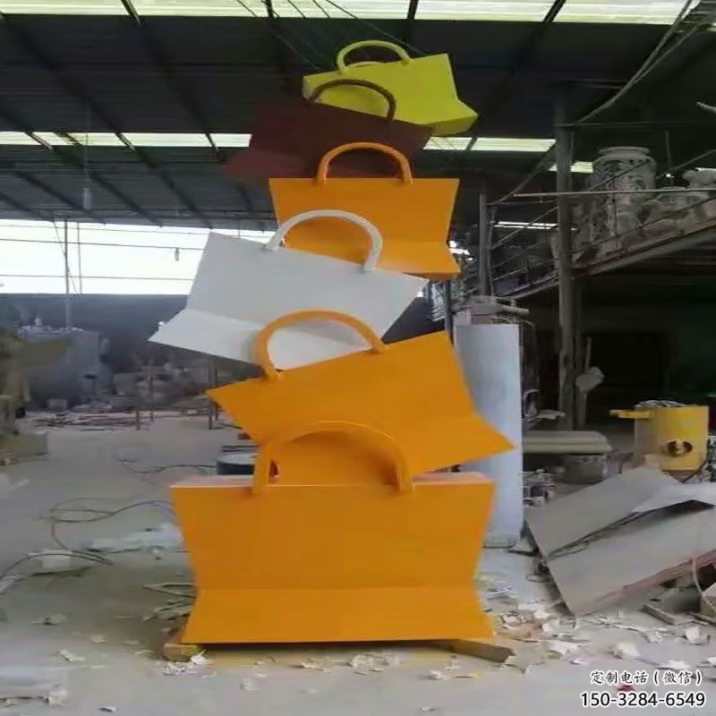 忻州烤漆挎包雕塑制造商，室外軟裝，景觀挎包雕塑制作