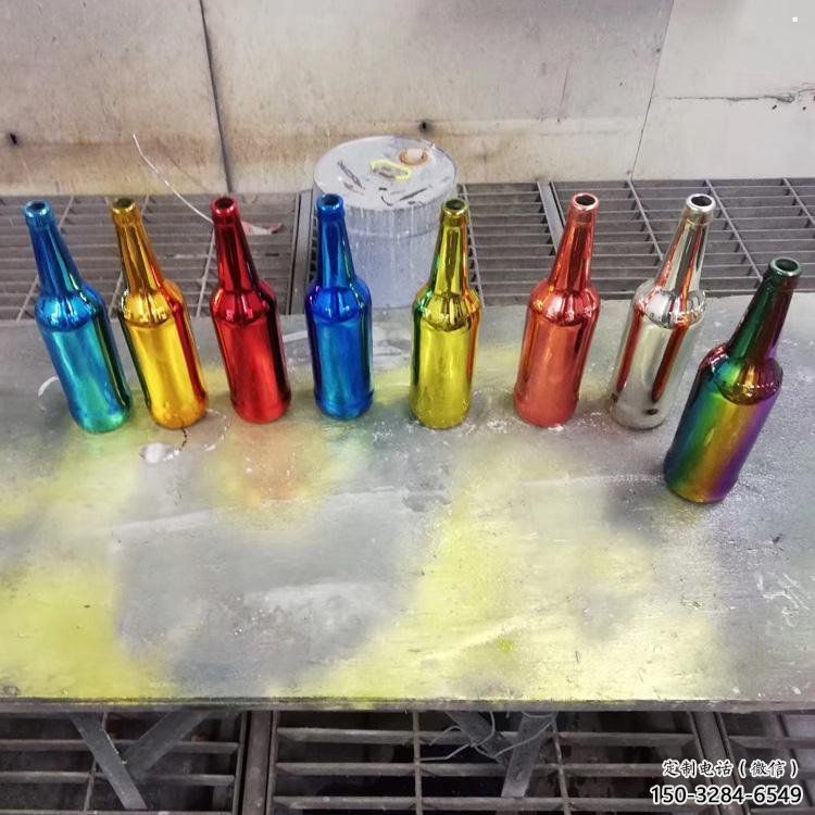 公園啤酒瓶雕塑定價，村標(biāo)概念，玻璃鋼啤酒瓶雕塑選用