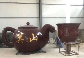 甘孜商業街酒壺雕塑