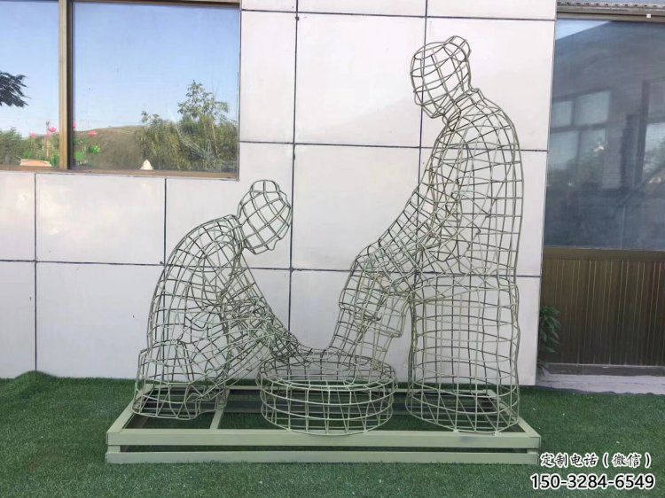林周鏤空洗腳雕塑制作，園林裝飾，鐵藝孝道人物雕塑